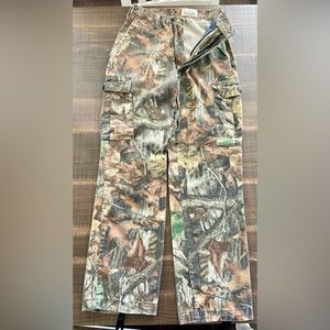 Woman’s Redhead Camouflage Hunting pants size small